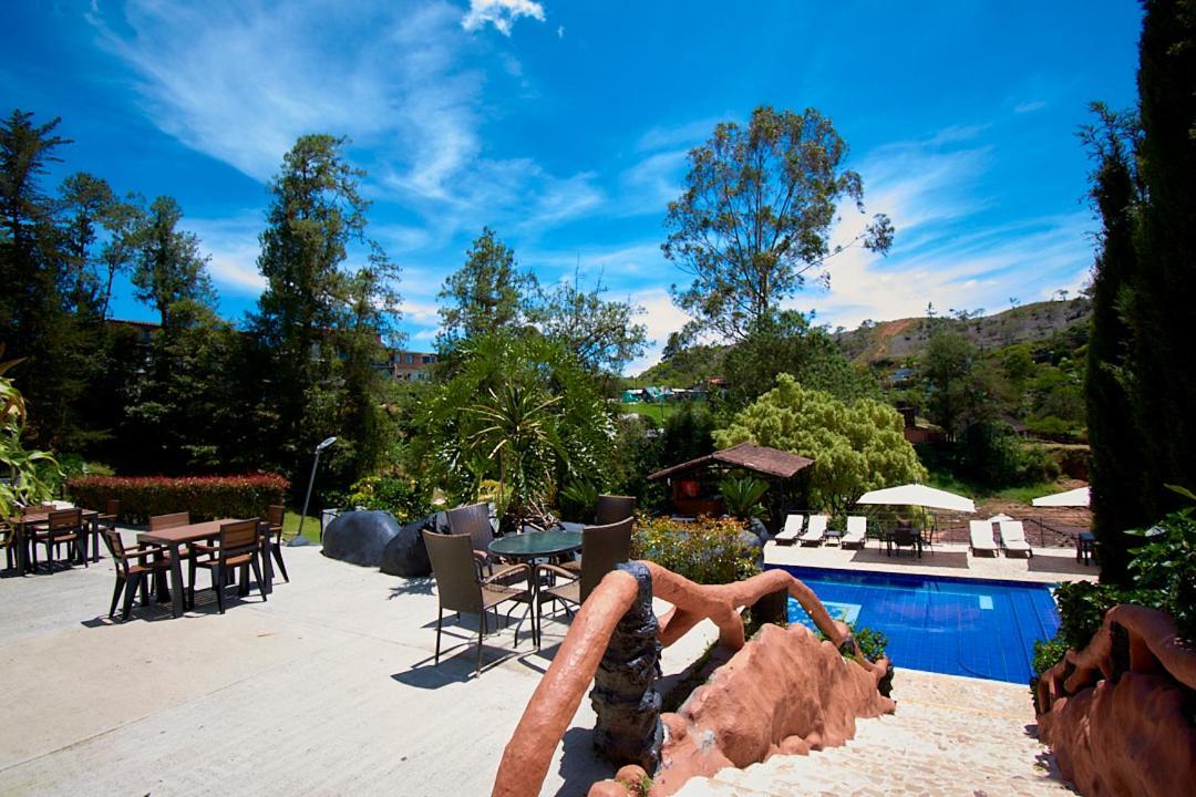 Mansion By Bernalo Hotels Guatape Bagian luar foto
